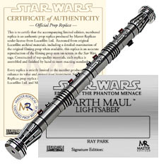 Star Wars - Darth Maul Lightsaber Signature Edition mit Display Case